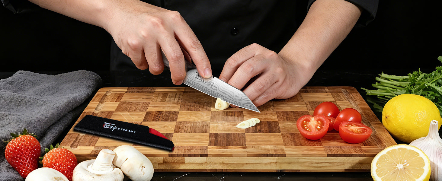 SYOKAMI 4-inch Paring Knife with Cover: Prepare garlic for everyday cooking.
