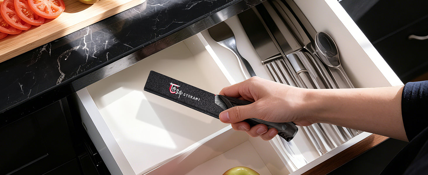 SYOKAMI 4-inch Paring Knife with Cover: Give the edge a place to rest.